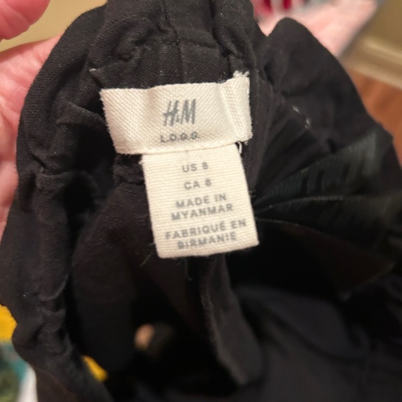 H&M Shorts - Picture 4 of 4